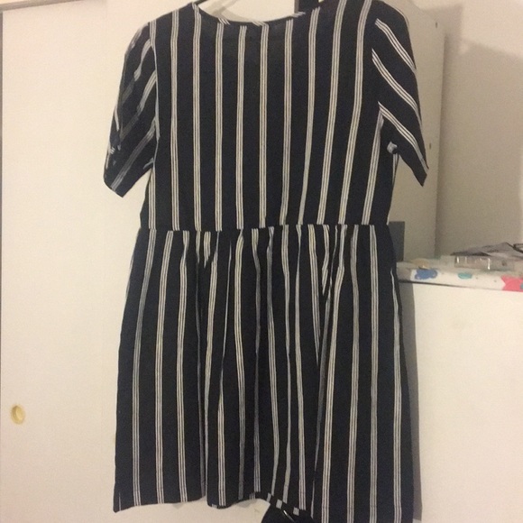 Forever 21 black and cream dress - Picture 4 of 5